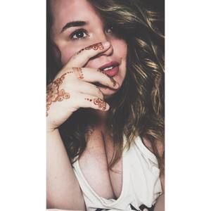 Meet your Posher, Mariah-lee